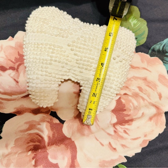 Tooth-shaped tooth fairy pillow with pocket for tooth. - Picture 5 of 6